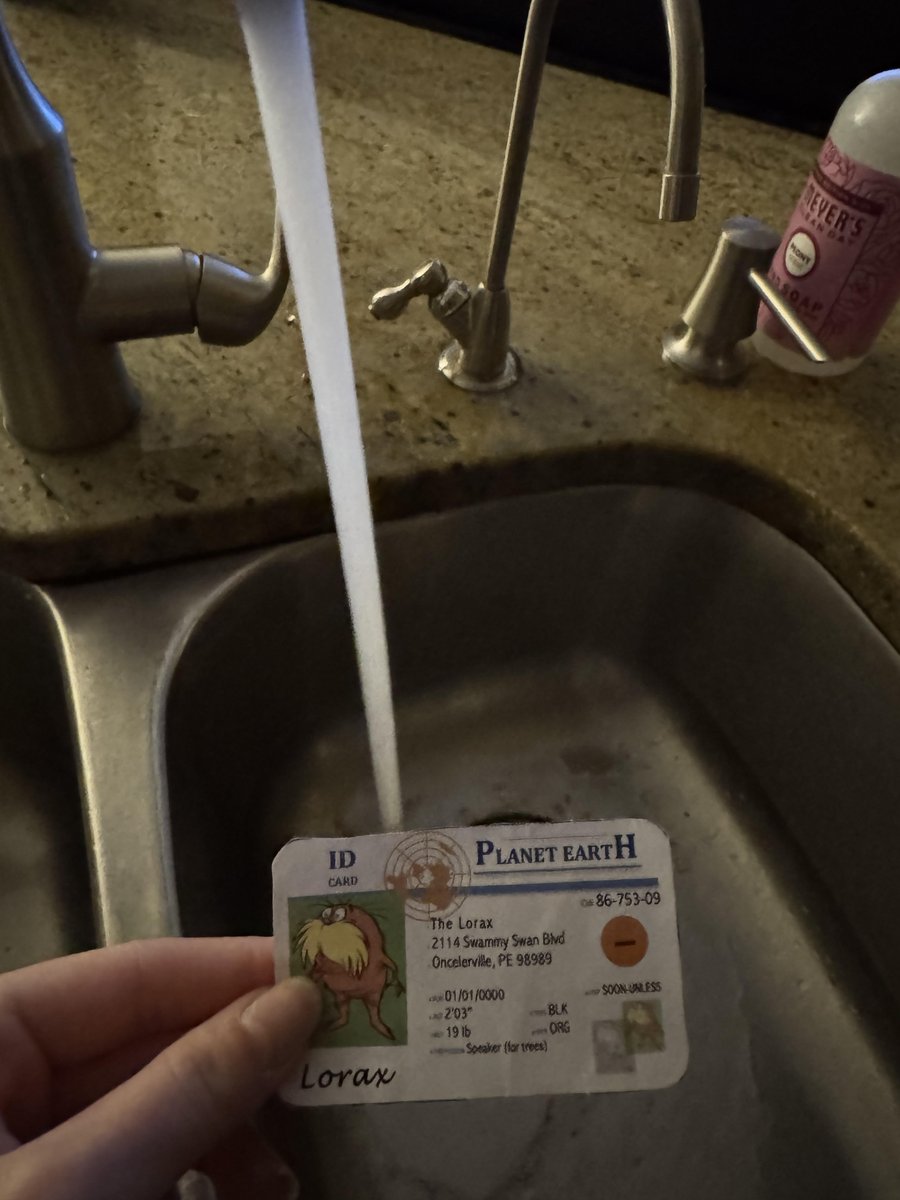 MAlessaly10's tweet photo. Water from my faucet typically originates from groundwater aquifer. The water is collected and transported to a treatment to a treatment plant, where it undergoes filtration to remove debris and purification to eliminate harmful bacteria and chemicals. @franklinlorax #apeswater https://t.co/Gm2zVl44Vc