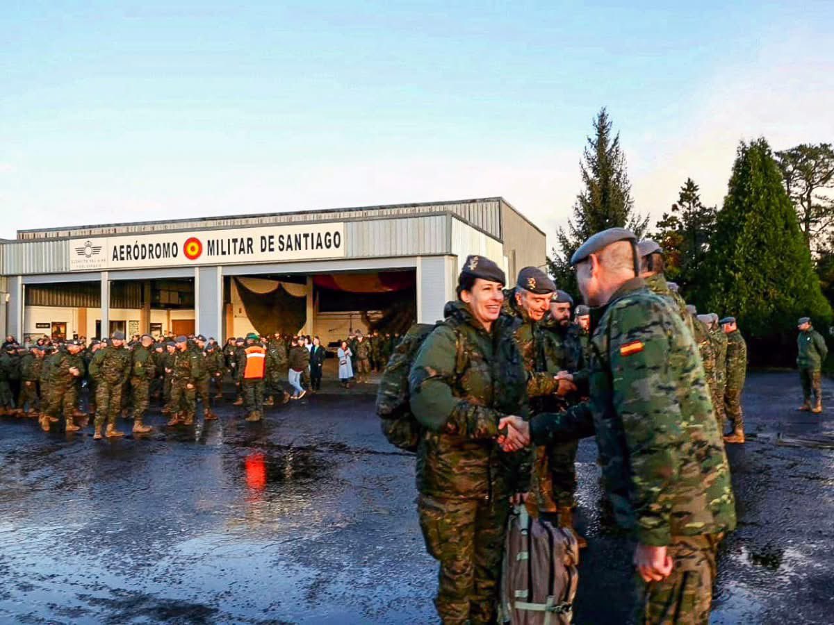 laBrilat's tweet photo. ¡Buenas noches! Hoy se inicia el despliegue de la Brigada “Galicia” VII #BRILAT para participar en la operación multinacional de defensa y disuasión del flanco este de la #OTAN @NATO en #Eslovaquia NATO Multinational Battlegroup in Slovakia . https://t.co/ZIQiFCgAUD