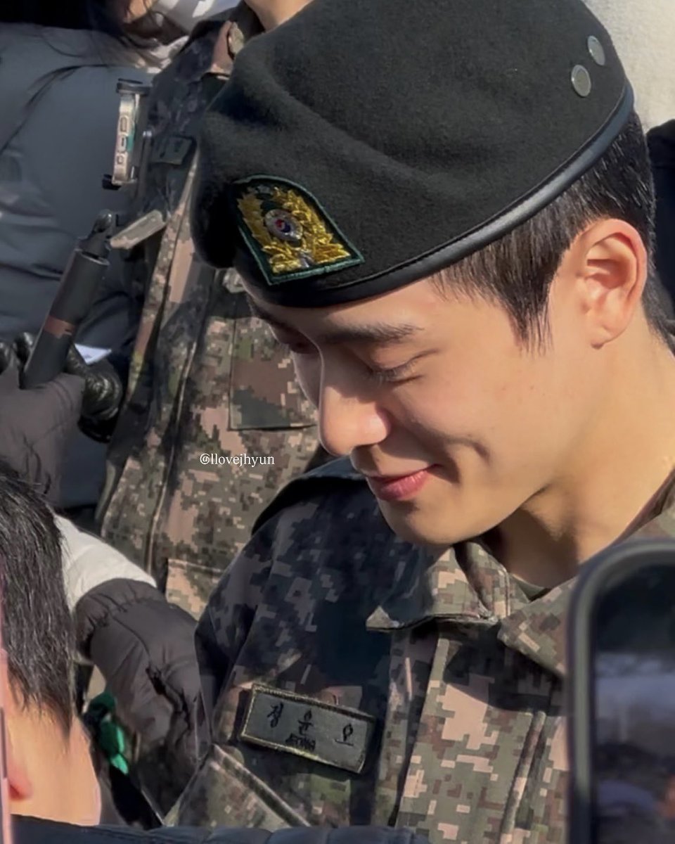 llovejhyun's tweet image. 241210 수료식 (｡◠‿◠｡) #재현 #윤오