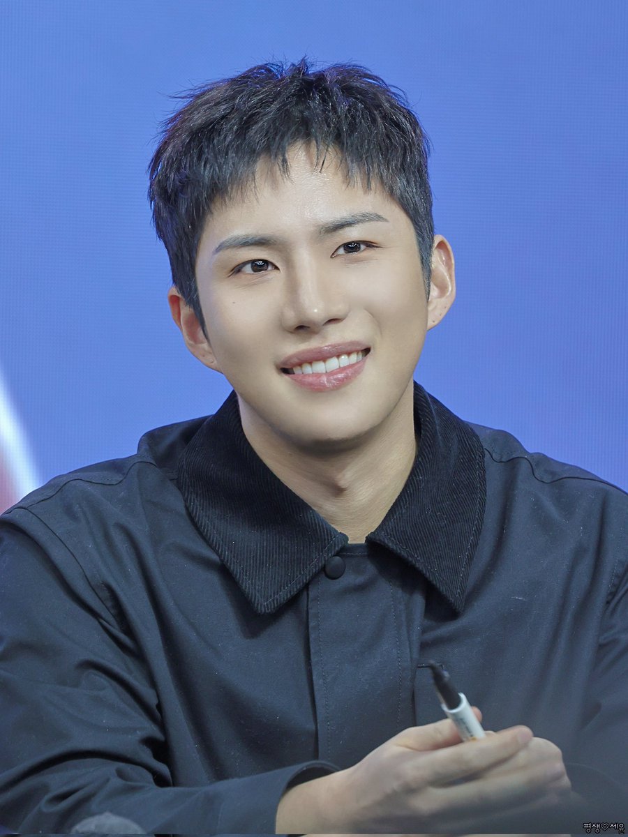 forever_sy22's tweet image. 241208 메이크스타 팬싸
💜WOW💜
#ACE #에이스 #와우 #WOW #KIMSEHYOON #세윤 #김세윤