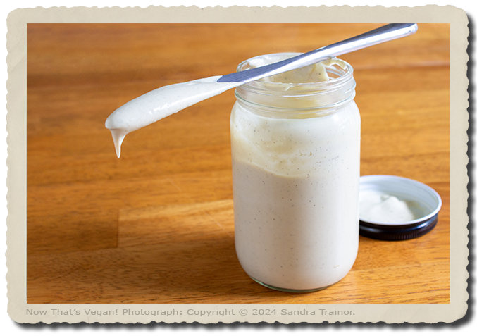 A tasty plant-based sauce. Use it as a dip, spread, or dressing. #vegan #condiment nowthatsvegan.com/rosemary-cashe…