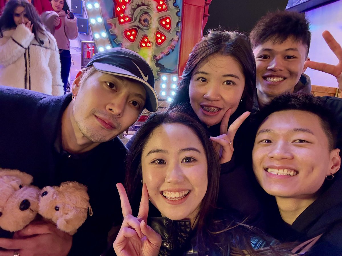 JacksonWGlobal's tweet photo. [XHS] 241210 oi, 乔伊🦋

📸 With Jackson Wang

#JacksonWang #王嘉尔 #잭슨 #TEAMWANG @JacksonWang852 https://t.co/L4nevspIEH