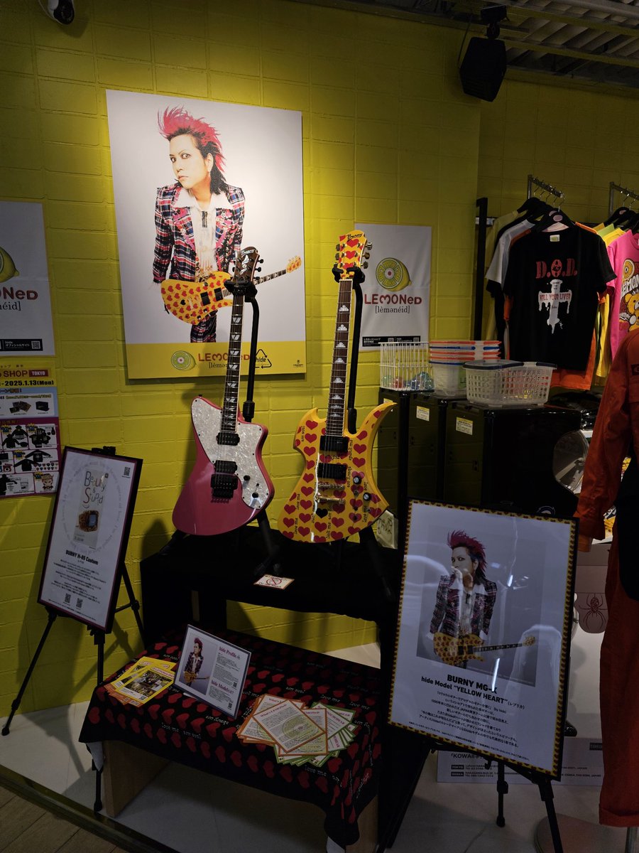 HjuleeTao's tweet photo. 開心跟hide合影 明年5/2-3號衝啊，希望如願抽到票🥰
#hide #レモネードショップ　
＃レモショ　 #lemonedshop
 #レモショ東京　#ラフォーレ原宿　#原宿 https://t.co/UbptRNRnjA