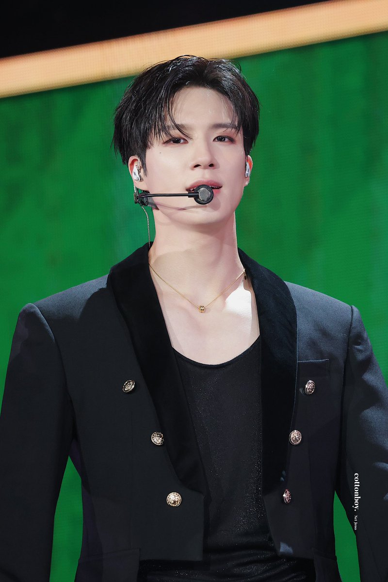 cottonboy0423's tweet photo. 🍬241209 Jingle Ball 🎄#제노  #JENO https://t.co/b0Ope3bu9G