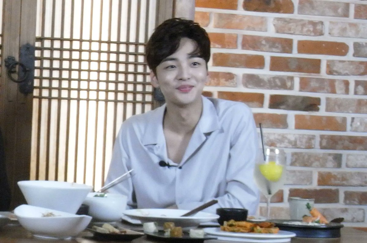Hwaiting!_LIVE tweet media