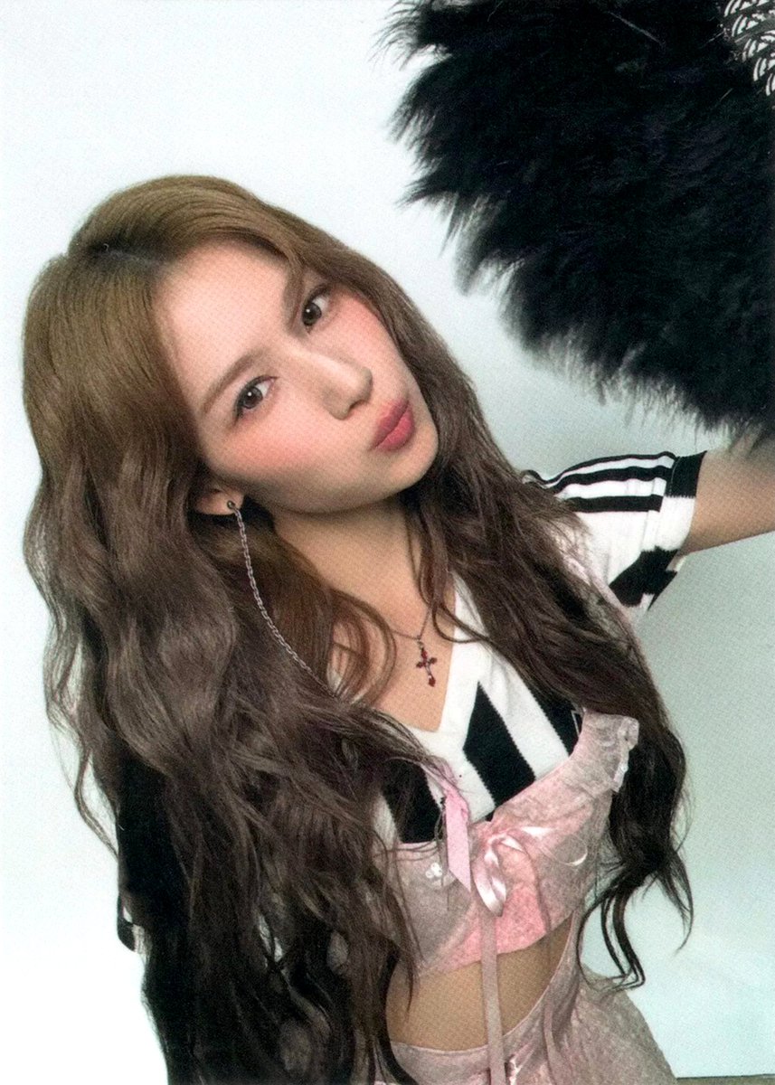 MISAMO JAPAN 2nd MINI ALBUM [HAUTE COUTURE] JAPAN DOME TOUR 2024