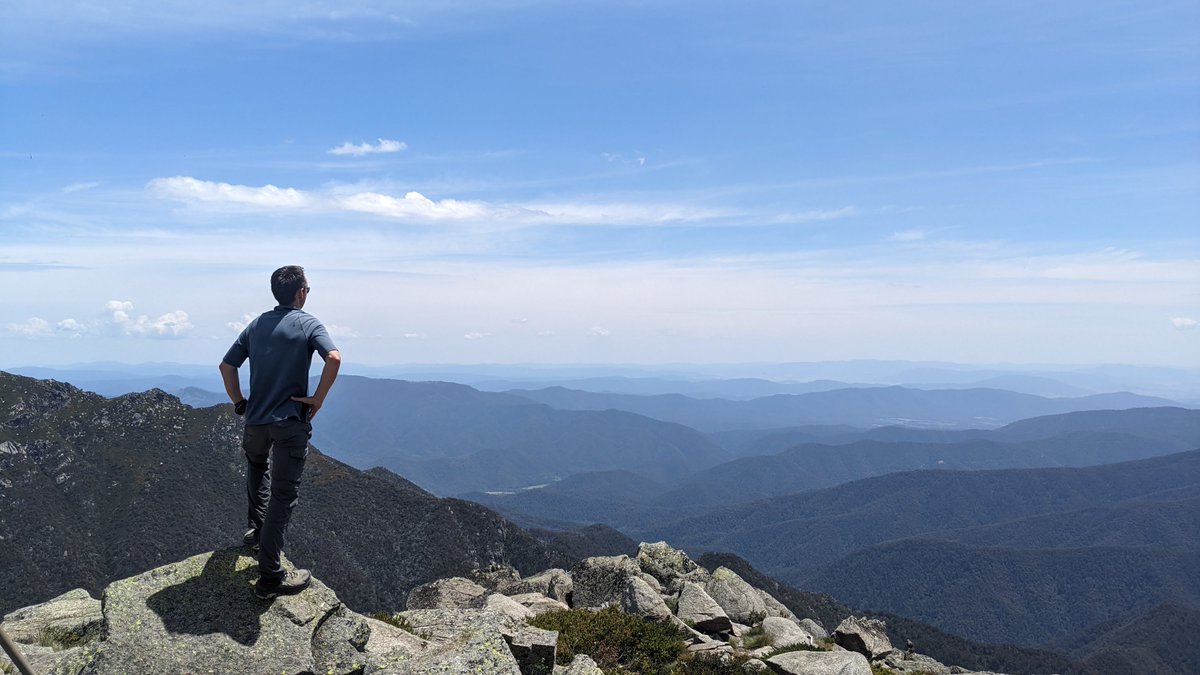 An alternative to reflecting this Christmas/New Year period.  linkedin.com/pulse/dont-ref…