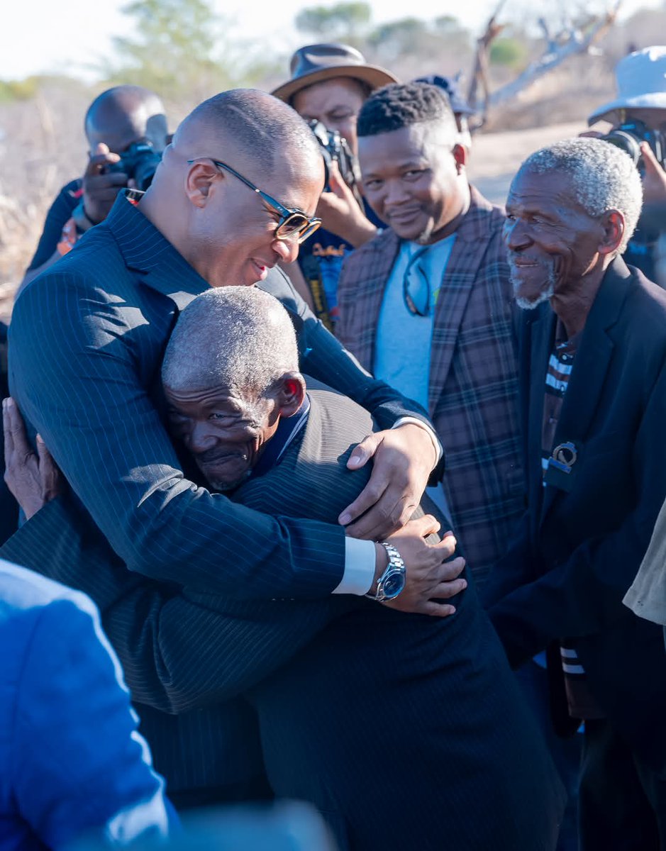 futurem04's tweet photo. This is the Botswana we gave birth to.Guys..Basarwa will finally have a sense of belonging in their own country..What a bittersweet moment🇧🇼🤗 https://t.co/MYXb5SctPU
