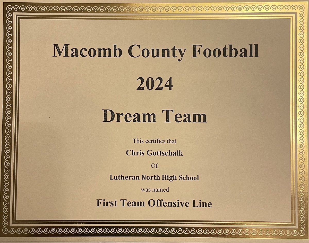 C_Gottschalk_66's tweet photo. Thank you @MacombCoaches for this award! @LHNCoachWenz @LHNfootball @Bryceteo33 @NazarkoNate @jaxmason_56 @IanMcGrath71 @JackMay38939974 @CoachJurasin @CoachOlejniczak @CoachBeurer @CoachRustman @Coach_HThompson @bradbezGVSU @CoachKohn12 @CoachPostmaGV @CoachAnnese https://t.co/NeRLp7sE8b