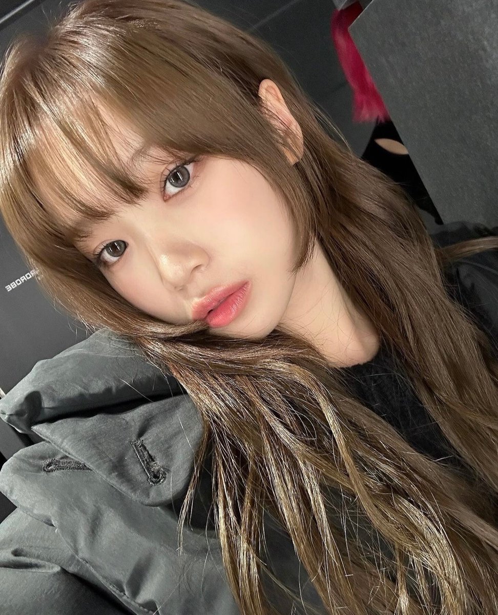 dailykimchaewon's tweet photo. 📸 #CHAEWON #KIMCHAEWON #김채원 
#LE_SSERAFIM #르세라핌 @le_sserafim https://t.co/ABx6RbLjJj