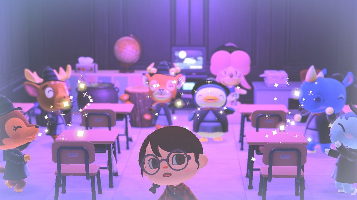 Sketch238's tweet photo. #31DaysofThankmas - Day 7 🧵 (1/3) 

Had a dream where I walked into a class where everyone was wearing witchy outfits, and there was this kind of Halloween-style LARPing commencing. https://t.co/XivEyF0PAw