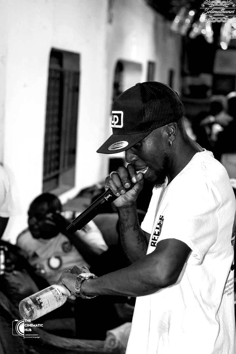GoofeyTheGreat's tweet photo. AM  ✍️ REWRiTiNG MY STORY AND ONCE AGAiN THE ViBE AiNT NEVER BEEN THE SAME AROUND MY CiRCLE OF SNAKES COZ i ROCK DiFFERENT 💯 https://t.co/PA83OsnjFj