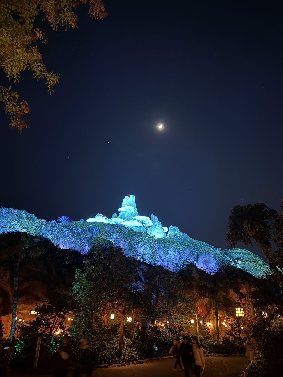 Imagination_ha2's tweet image. XR→16pro カメラ試したくてインパ
綺麗すぎる...