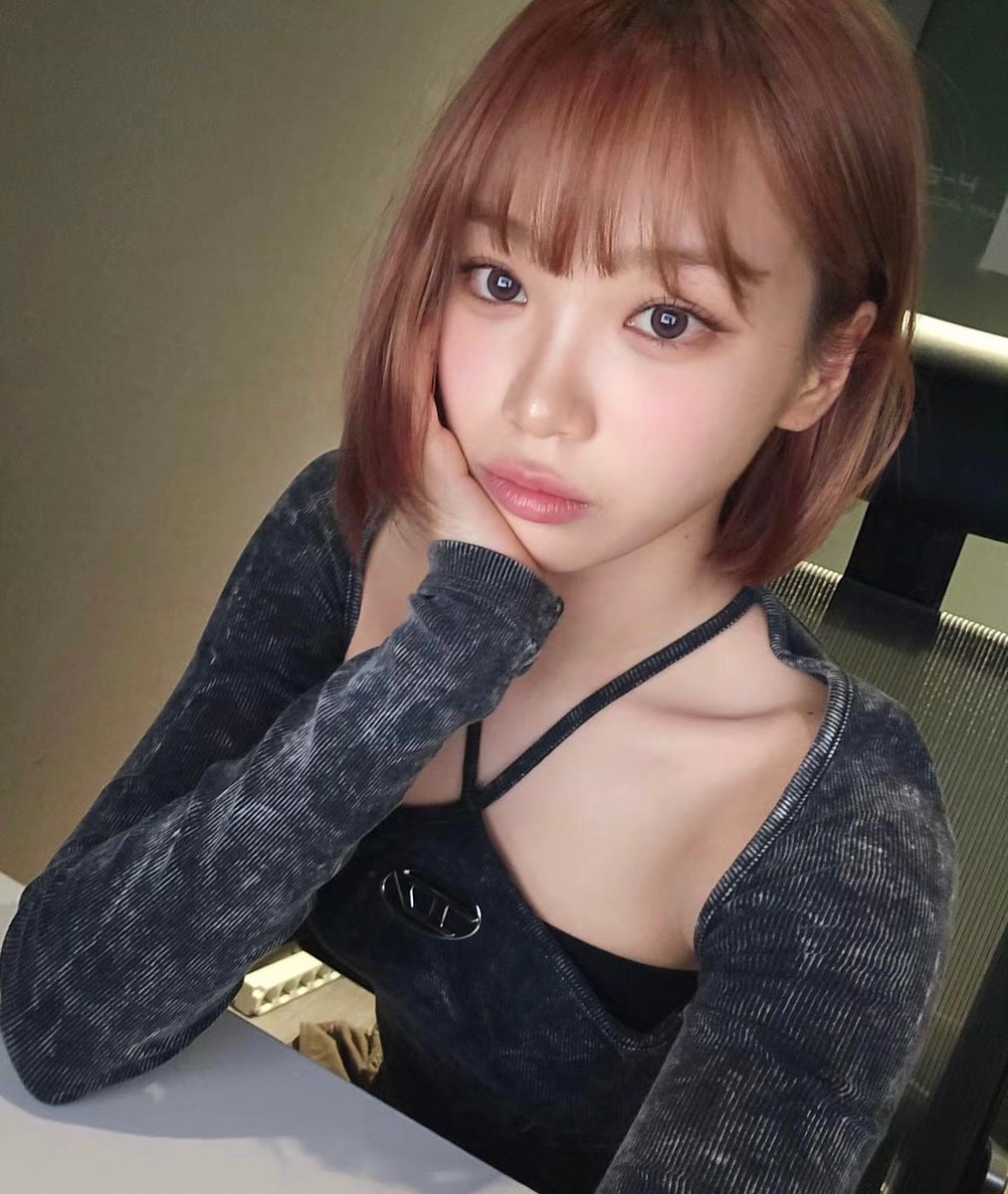 dailykimchaewon's tweet photo. 📸 #CHAEWON #KIMCHAEWON #김채원 
#LE_SSERAFIM #르세라핌 @le_sserafim https://t.co/sslXMBJR4h