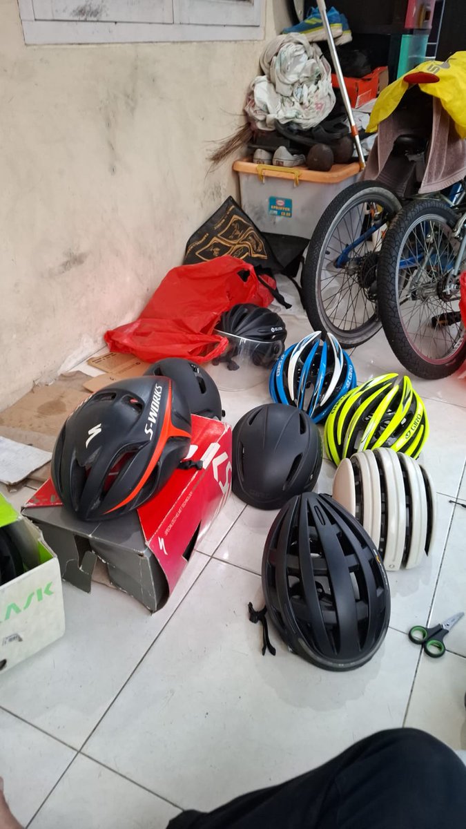 hayfly01's tweet photo. Aneka helm size L semua
Ori semua
Lok bintaro

#fnfjb https://t.co/Ndabkxev0A
