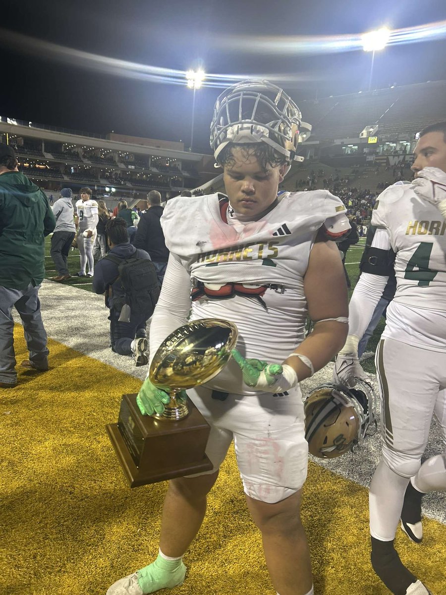 Nathanbrown_56's tweet photo. All Glory To God🙏🏻State champs💍Full season film coming soon‼️#filmdontlie Back to the grind❗️Senior season up next🎬 https://t.co/iMPQdQ6k0Y