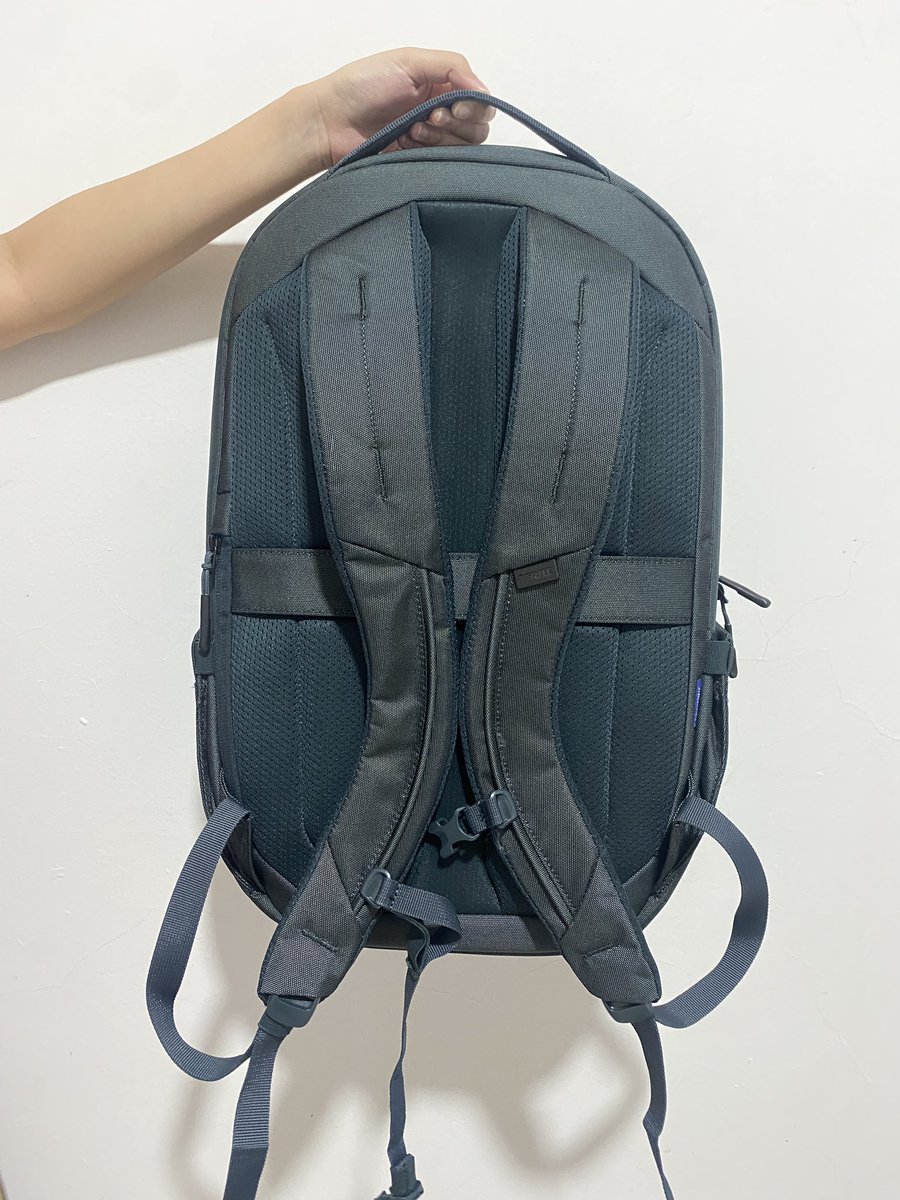 satu_bang's tweet photo. @hrdbacot Telat ikut #lapakcot tp coba deh. 

Jual Thule Subterra 2 Tas Laptop Backpack 21L TSLB-415 - dark slate
⁃Kondisi baru, gajadi pakai. 
⁃Volume : 21L
⁃Garansi 2thn
⁃Harga beli 2.9 di Bag's City PIM
⁃Tag dan invoice lengkap
⁃Jual 2.5 nego (market 2.7) https://t.co/mgU1xuS6kO