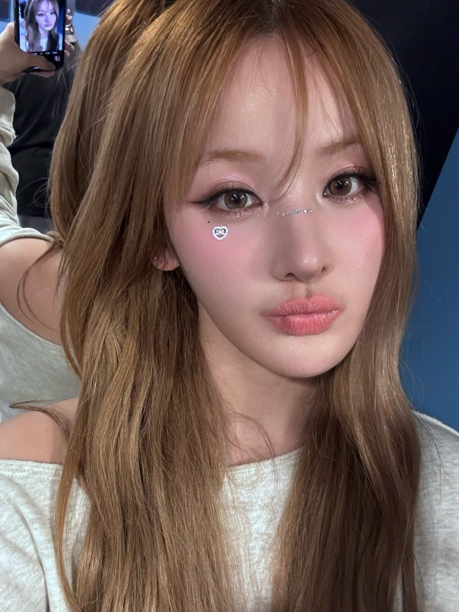 우리 혜원이가 셀카 천재라니……… 😇