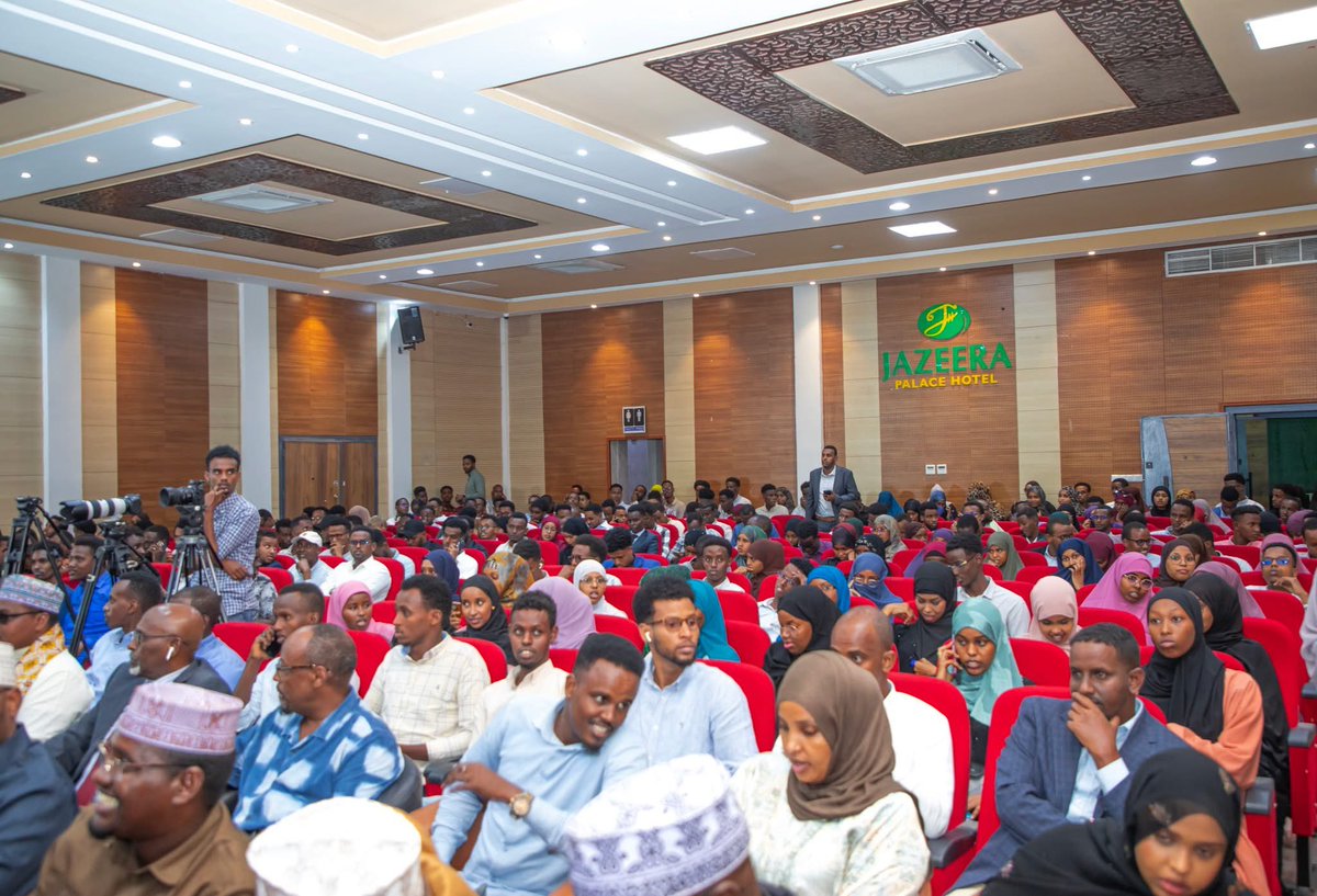 OC_Constitution's tweet photo. The chairmanship of the #OC, #ICRIC, &amp; #MOJCA is being questioned during a public consultation in Mogadishu. Chapter 9 of the Constitution, which particularly addresses Somalia's judicial system, is the main topic of discussion.
#Publicconsultation
#Chapter9
#Judiciaryindependent https://t.co/JbdC8JCklo