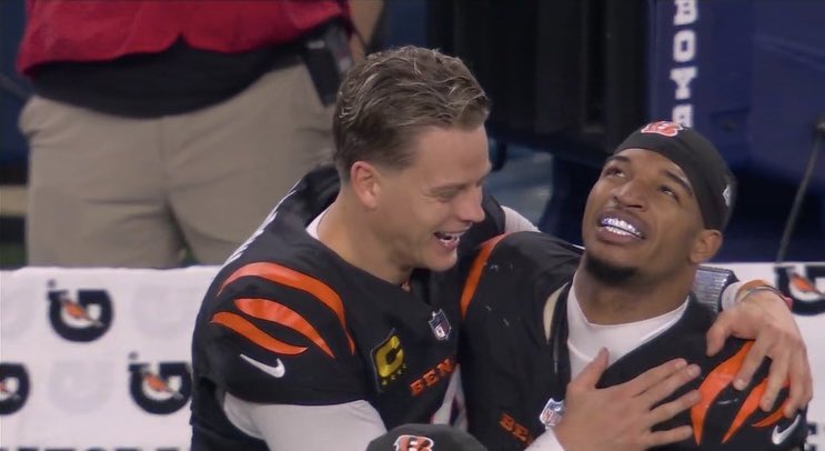 bengalslvr's tweet photo. :) https://t.co/pnlkVKSNNl