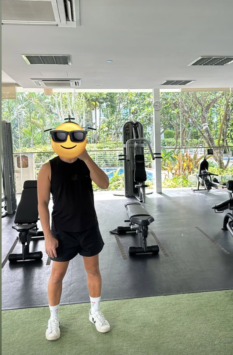 Men In Suit tweet media