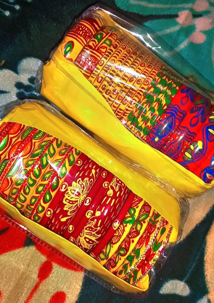 mithilakritihub's tweet photo. 🌸🌸Goodmorning 🌸🌸
Always find time for the things that make you feel happy.
👉🏼Bangles with mithilaart.
#loveforbangles #bangleart #bangles #mithilaart #art #loveforart https://t.co/xqTP8kF1S3