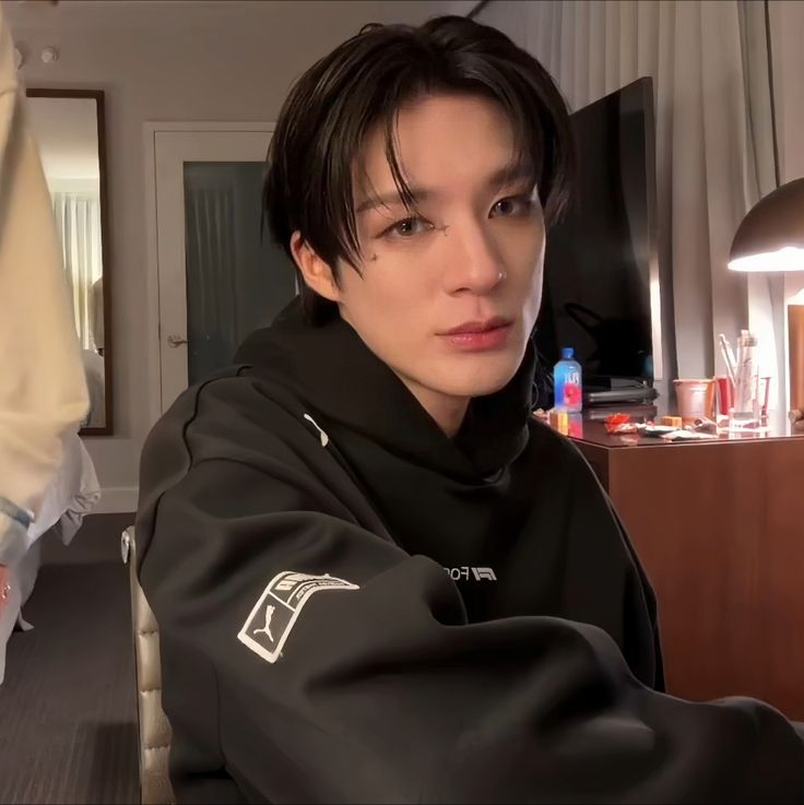 - 𝙟͟𝙪͟𝙨͟𝙩͟ .♛ tweet media