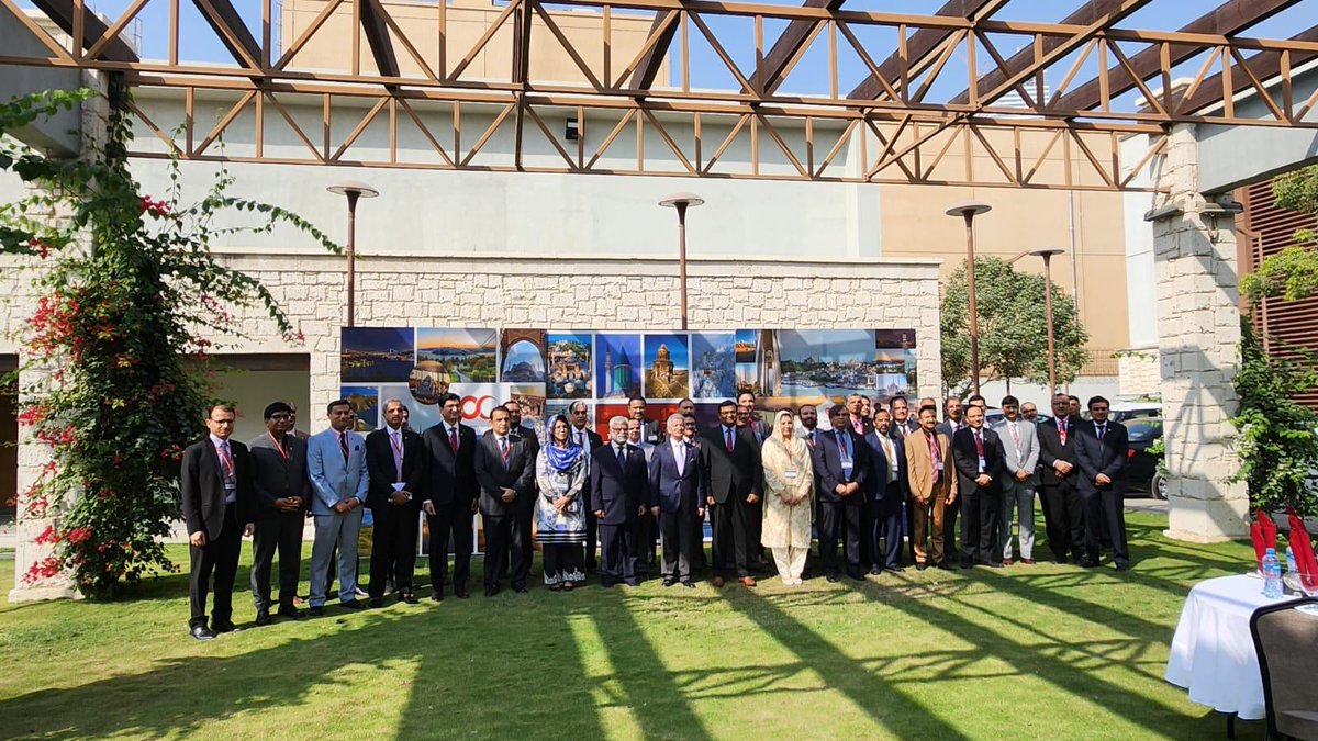 TC_KarachiBK's tweet image. 1️⃣ It was an honor to host and address to the National Institute of Public Administration-NIPA’s Senior Management Course participants, senior civil servants from across brotherly Pakistan representing provincial & federal government departments & agencies @ our Consulate.
#NIPA