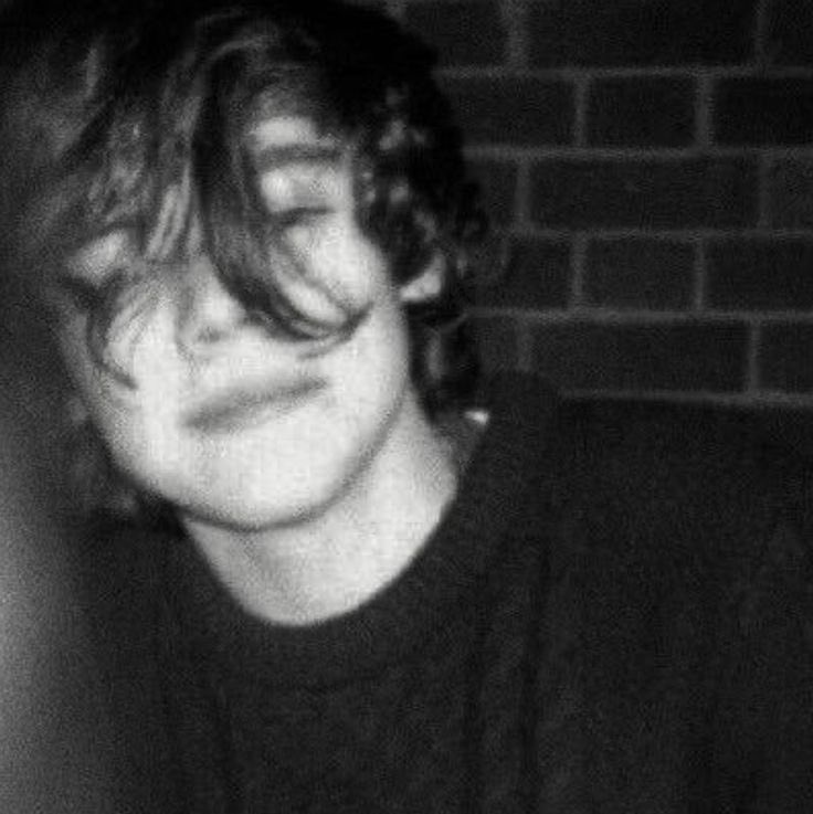 𝐇𝐀𝐕𝐄 𝐘𝐎𝐔 𝐒𝐄𝐄𝐍 𝐓𝐇𝐈𝐒 𝐖𝐈𝐙𝐀𝐑𝐃?

Harry Spencer
𝑏𝑙𝑜𝑜𝑑 𝑠𝑡𝑎𝑡𝑢𝑠: muggle-born (actually half-blood)

Hufflepuff ﹠ Fifth Year