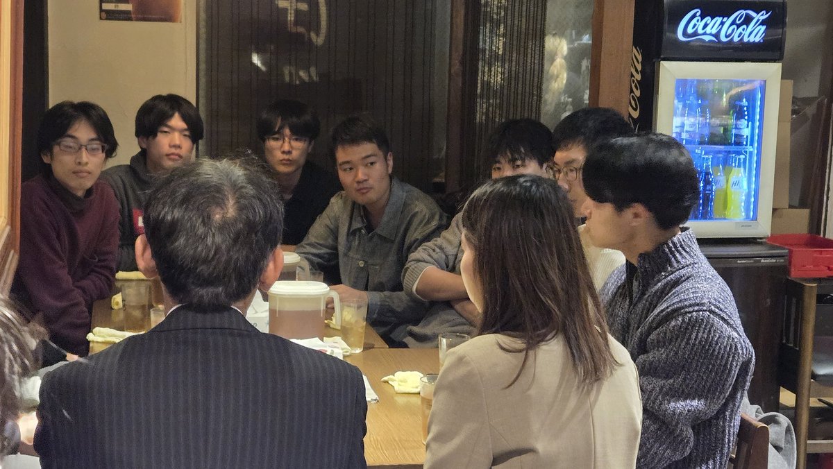 ut_local_cons's tweet photo. 🌟地域ミライ共創ゼミ   第9回🌟
第9回は、NEXCO中日本から小島 様、浅井様にお越し頂きました！
インフラ企業の民営化、NEXCOと地域共創のお話など、ここでしか聞けないお話がたくさん！！🚗🚕
交通の知識が非常に増え、凄くタメになる回でした😲😲
小島様、浅井様ありがとうございました！ https://t.co/vv6Xd5XgET