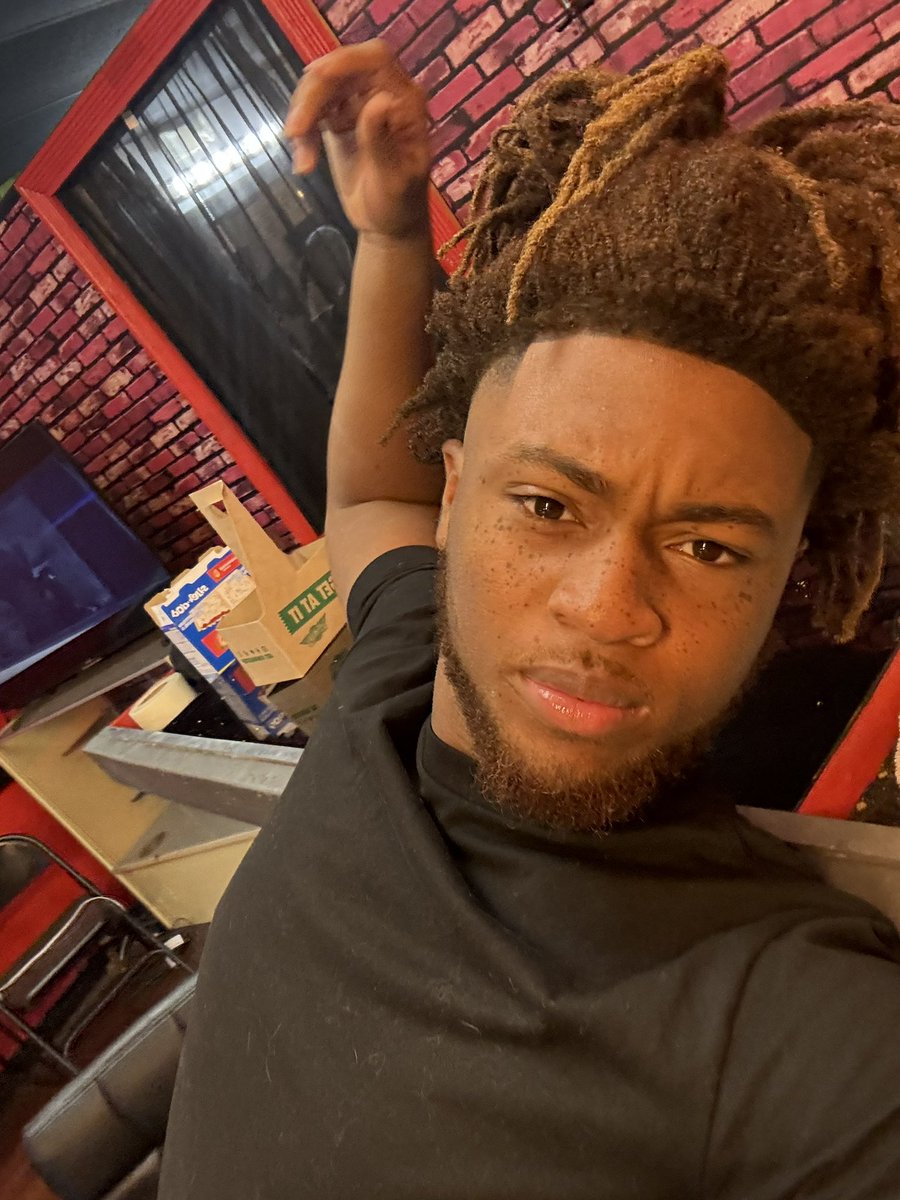 RecklessDonn's tweet photo. 2024 comin to a end🫠but what yall want fa christmas? https://t.co/sd205wCg8t
