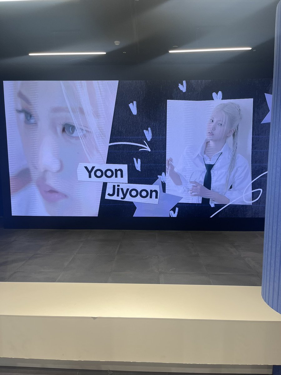 yu8_to's tweet photo. ✴︎izna popup✴︎
#izna #이즈나 #N_a #IZNA https://t.co/YM6AeV9di8
