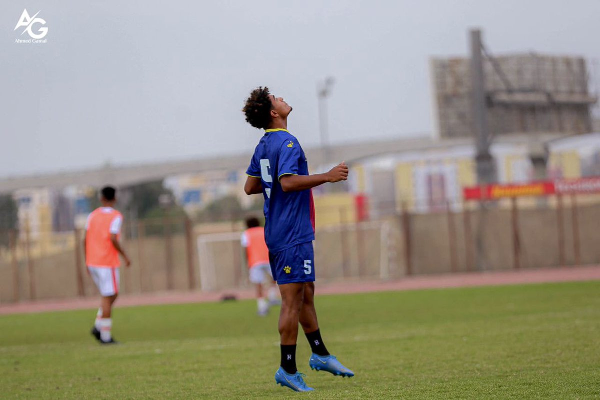 MOavilable's tweet photo. انت لسه صغير انت لاعيب كبير اوي الظروف بس الي معانده شويه هتفوق تاني وهتعدي وهتوصل لحلمك وهتكسر كل الحواجز هي مسألة وقت والله مش اكتر❤️💪🏽⚽️ https://t.co/J318f5Ob6D