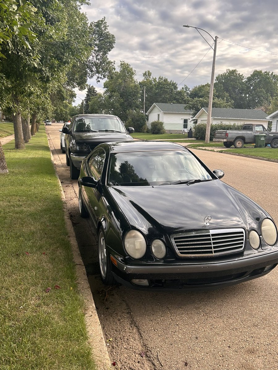 ke1gnn's tweet photo. @wecanseeit @Kick_Champ That’s a familiar looking car 👀👀 https://t.co/CViBwrJ9bh