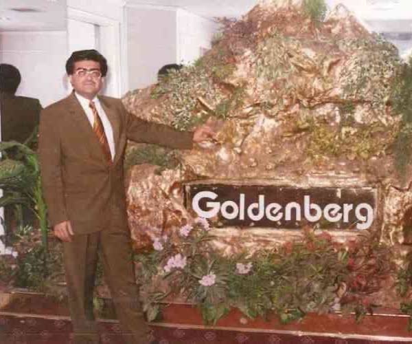 ChairmanKOX's tweet photo. (1/11) Back in the ‘90s, #Goldenberg wasn’t just a “scandal”, it was a national trauma. Billions vanished, as Pattni allegedly bribed top officials and twisted Kenya’s economic policies for personal gain. Our roads, schools, and hospitals were robbed of real progress. https://t.co/0FqZx2d3Lm