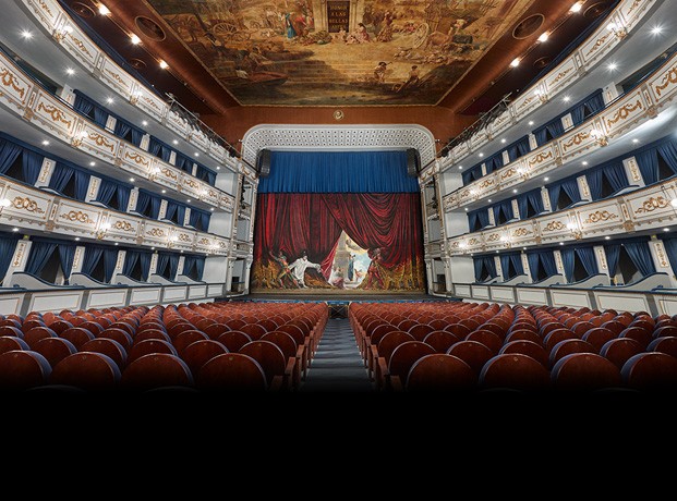 cafezm's tweet photo. En #TomenAsiento 🪑de @elcafedemimi ☕ de @radioclasica 📻 visitamos el @TeatroCervantes de #Málaga que ilustramos 🎶 con la ópera con la que se inauguró en 1870, 🎼"Guillermo Tell" de #Rossini, y con 🎼"El mercader de Venecia" de Victor de #Sabata.
👉🎧
https://t.co/HYFBR1OuT7 https://t.co/g20kkZ9Ans