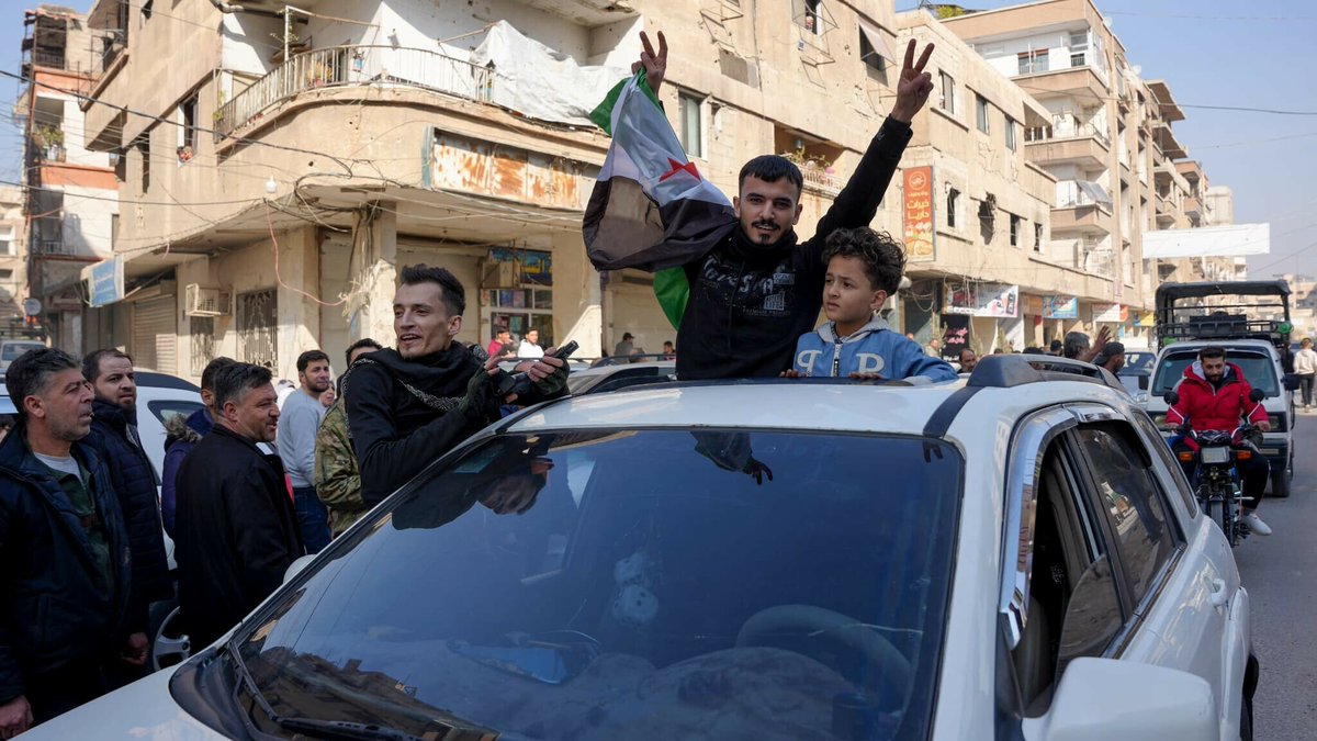 Chute de Bachar al-Assad: et maintenant, quel scénario pour la Syrie?
l.bfmtv.com/q0y5