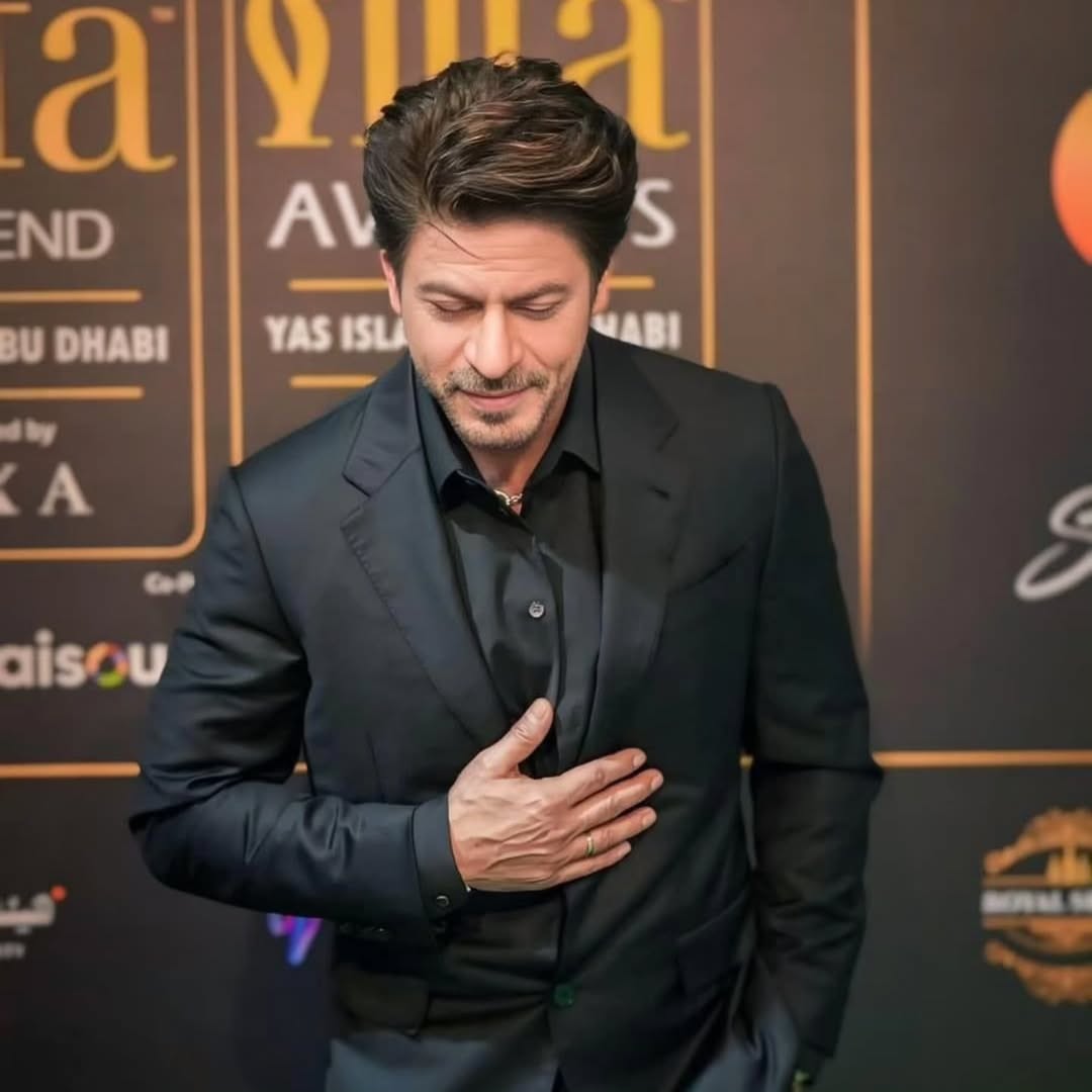 teamsrkfc's tweet photo. Hum har dua main aapko rakhte hain 💟

@iamsrk

#ShahRukhKhan #SRK #TeamShahRukhKhan https://t.co/Q0HWJtVtKt