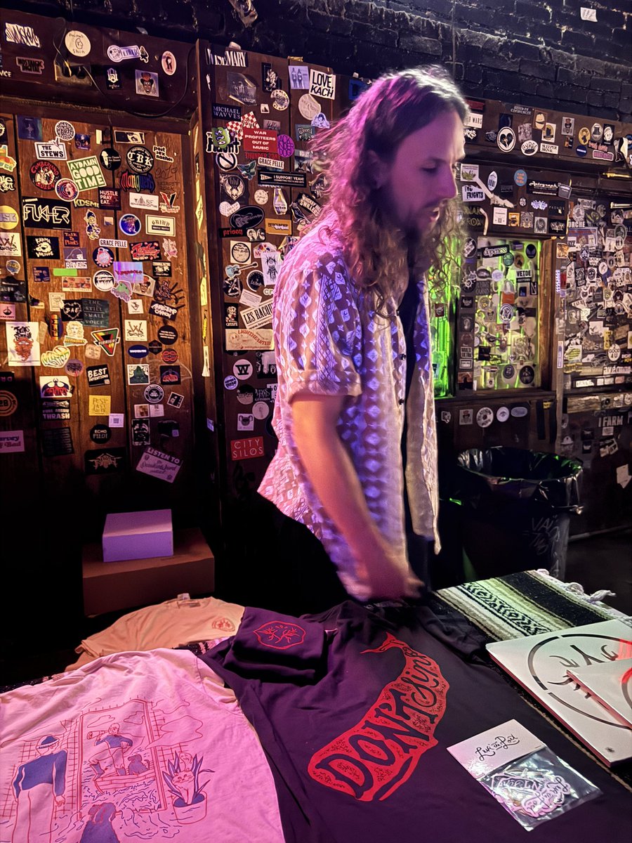 Ali ocho tweet media