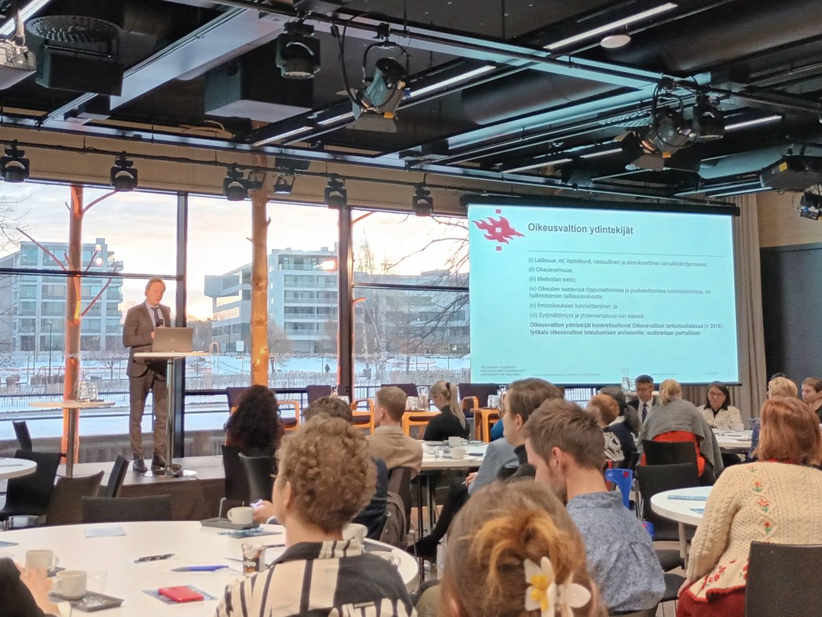 Prof. Tuomas Ojanen #OikeusvaltioNyt-seminaarissa suomalaisen oikeusvaltion suurimmista vaaroista:  Poliittisen ja oikeudellisen kulttuurin käytännöt ja perinteet eivät korvaa oikeusvaltion ydintekijöiden perustuslaillisia ja oikeudellisia takeita.