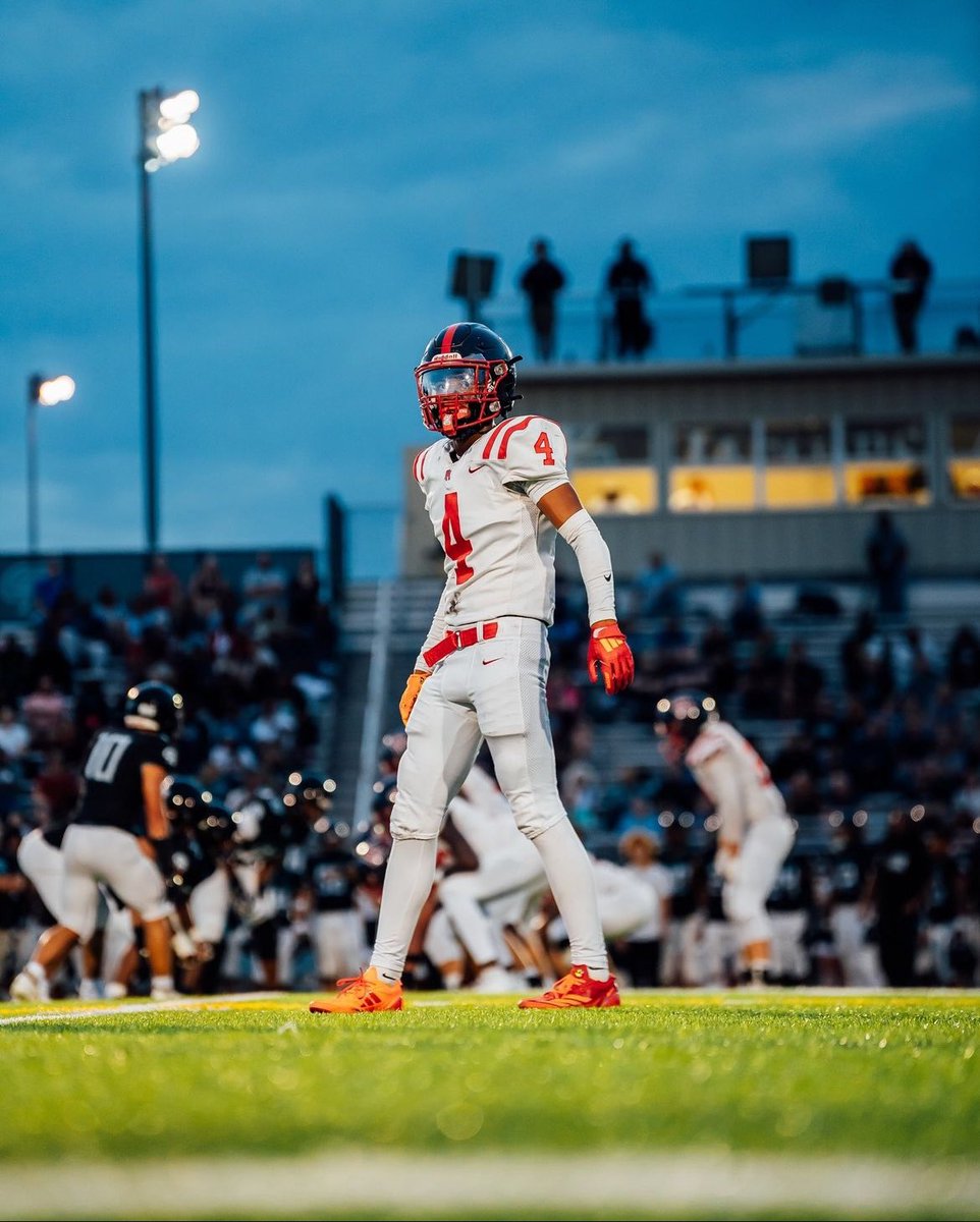 Check out my Senior Highlight!!!!!

hudl.com/v/2QkkfL