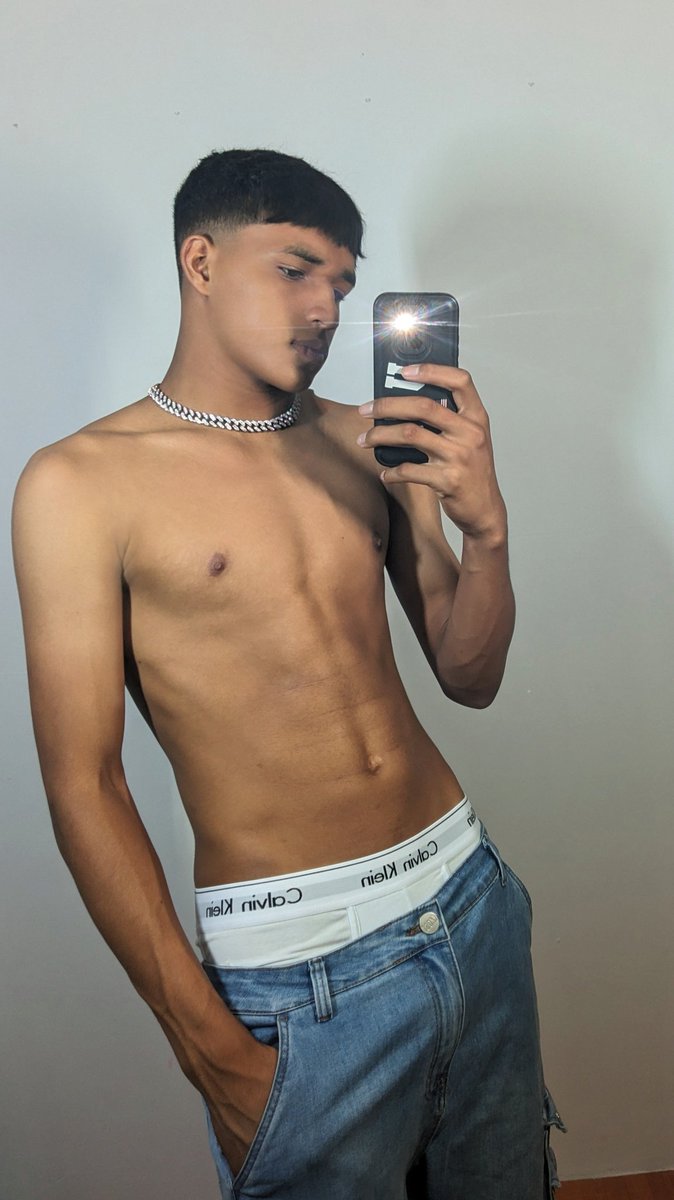 migueladrian_10's tweet photo. Rt y quitó el sticker 🙈🤍 https://t.co/bLuXTSZJp4