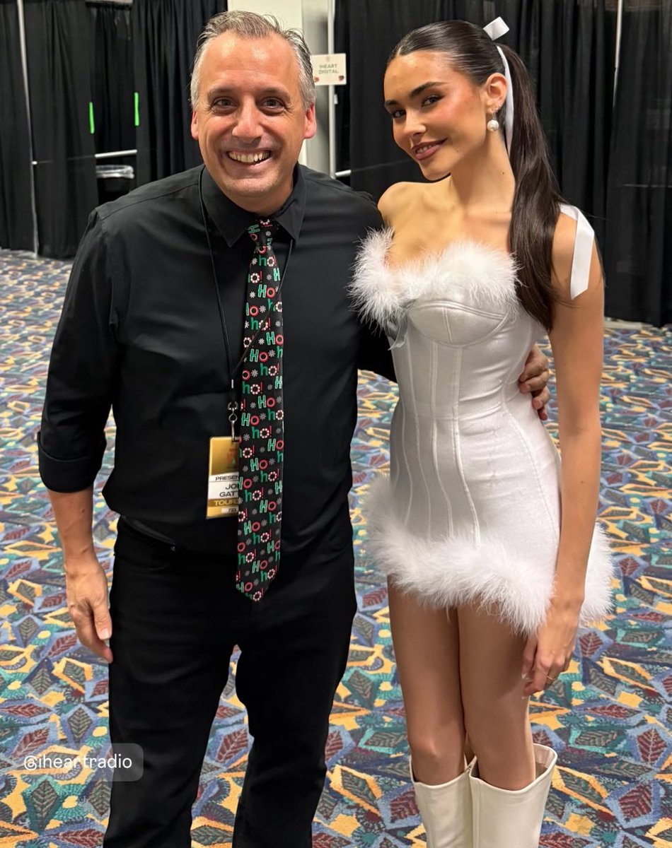 sitesbeer's tweet photo. Madison Beer backstage at the iHeart Jingle Ball tonight. https://t.co/QLKe2MCGKu