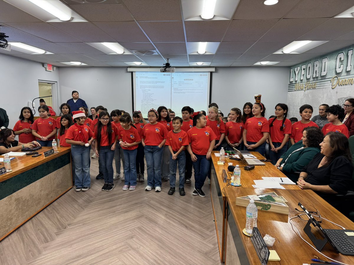 drmdewitt's tweet photo. Our LES Choir brought the holiday spirit to life with their beautiful performance of Christmas songs during our School Board meeting. 

A special thank you to our School Board members for your continued dedication to the success of every student in our district! 
#wearelyford https://t.co/pAowDLxdk8