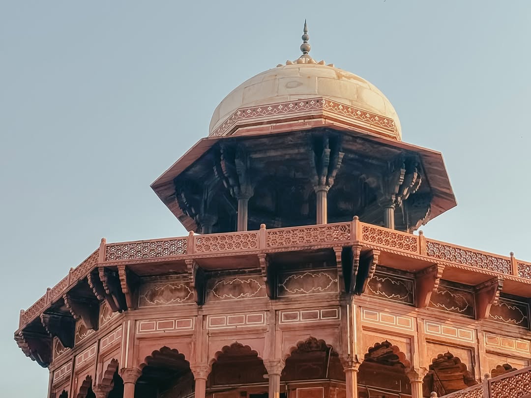 artoftravell's tweet photo. Memories from Taj Mahal https://t.co/kXI41zoxdD