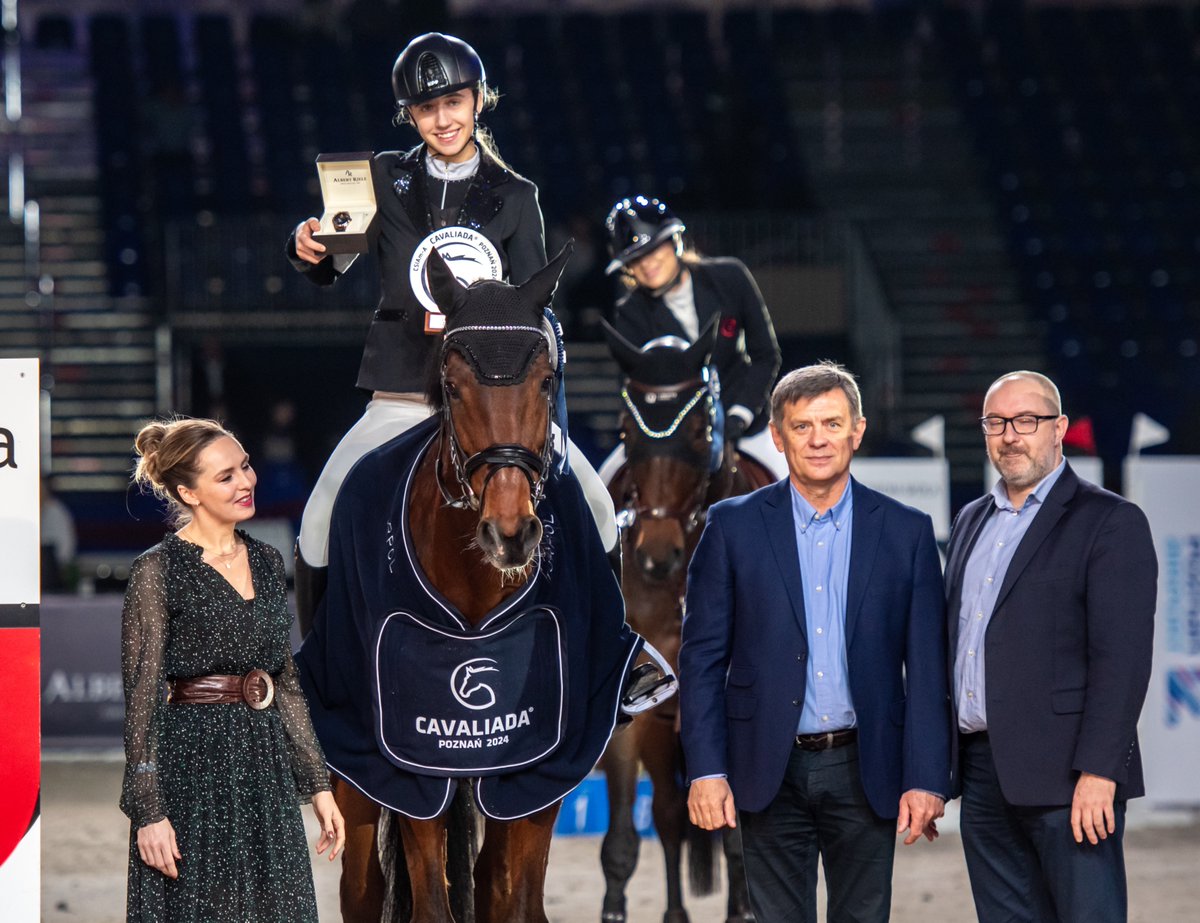 KadraSkokipl's tweet photo. #Cavaliada Poznań - najlepsze wyniki reprezentantów Polski w niedzielnych konkursach turnieju 08/12/24 : 
◾️CSI4 GP LR 155 World Cup - 16m. Hubert Polowczyk M BLUE'S BOY Z`
🥇CSI4 Last Chance 140 - 1m. Marek Lewicki LA PEZI
◾️CSIYH 6/7yr Final - 4m. Marek Wacławik CASCADERO
🥇CSIYH 5yr Final - 1m. Szymon Stasiak NOBEL VAN HET VINCKENHOF Z
🥇CSIAm 115 - 1m. Hanna Kosińska STORMER VAN HET BEVRIJDTHOF
Gratulacje ! 📷 @alicja_fotoali & @FotoElissa_