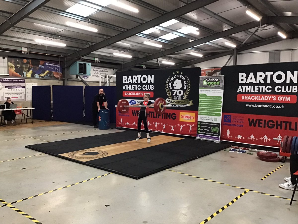 shackladys's tweet image. Barton Christmas lift some young member lifting , Christmas Appeal Salford 4 Good @SalfordCVS  @GBWeightLifting