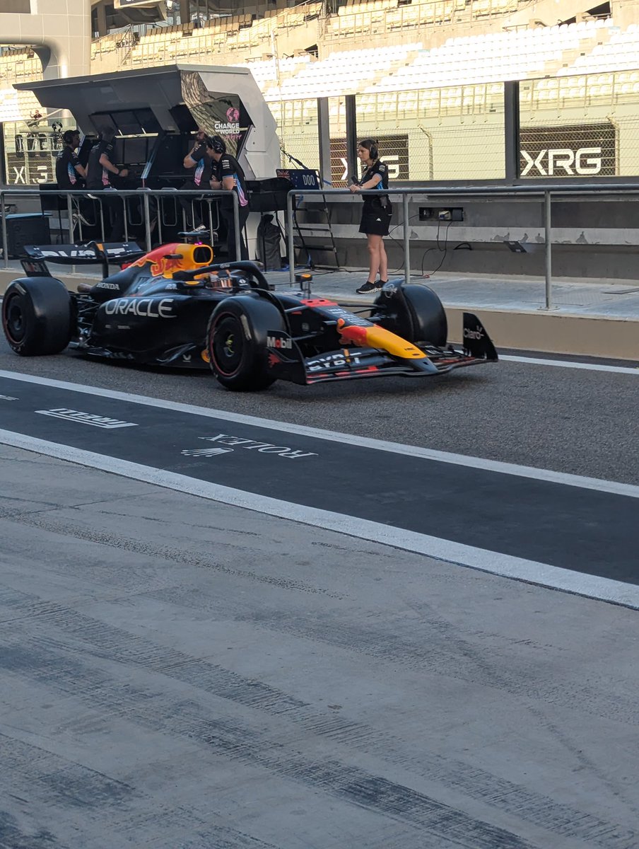 Motorsport_FR's tweet image. Grande première dans une Red Bull lors d’un test officiel pour Yuki Tsunoda, ce mardi à Abu Dhabi ! 

#F1 #F1Test