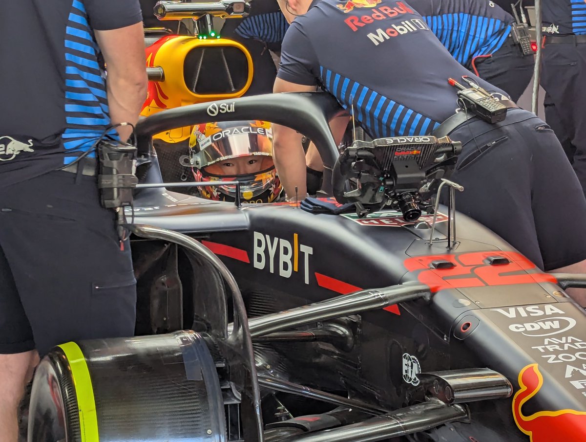 Motorsport_FR's tweet image. Grande première dans une Red Bull lors d’un test officiel pour Yuki Tsunoda, ce mardi à Abu Dhabi ! 

#F1 #F1Test