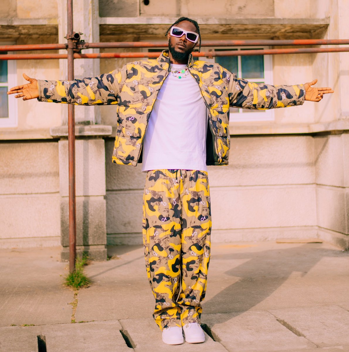 December na just the last month of the year  o ! Nor be deadline for Achievements ! 
Regardless: Compliments of the season to you all 🎊  #ridymerquote  #Haeman